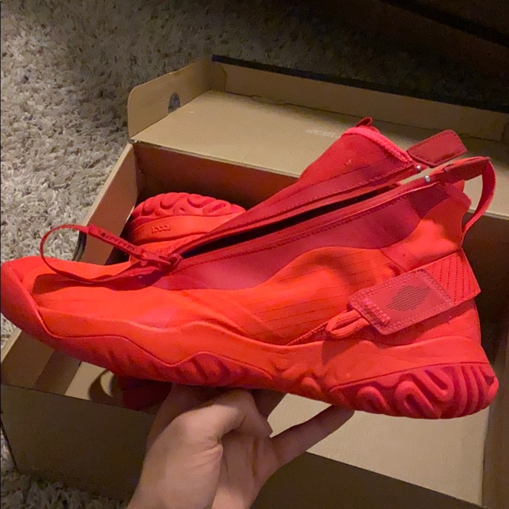 Jordan Porto-React Z